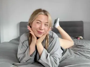 Bongacams Private Sex Chat of AlyraSun