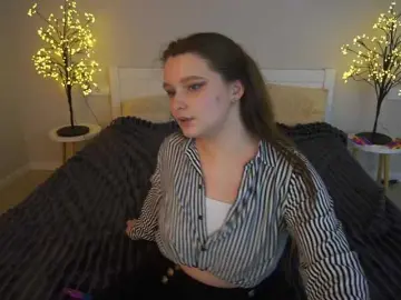 Bongacams Nude Webcam of MagikPeachh