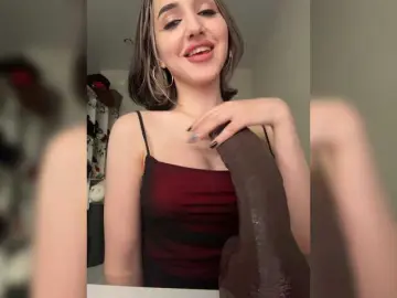 Bongacams Live Sex Cam of YoloLove