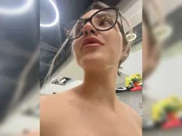 Bongacams Sex Chat of YoloLove