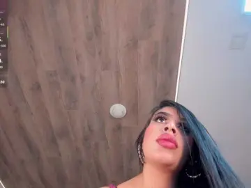 Bongacams Free Porn Cam of LeahLombardi