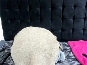 Bongacams Live Sex Cam of SexyMelanin19