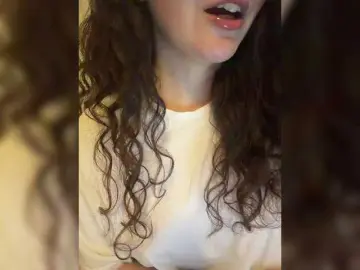 Bongacams Free Live Porn of FeeBee
