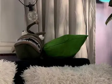 Bongacams Live Sex Cam of KiraLiLime