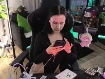 Bongacams Free Porn Cam of KiraLiLime