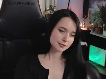 Bongacams Watch Live Sex Cams of KiraLiLime