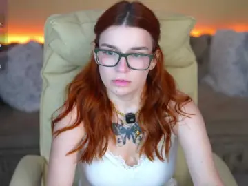 Bongacams Best Webcam of RedShinee