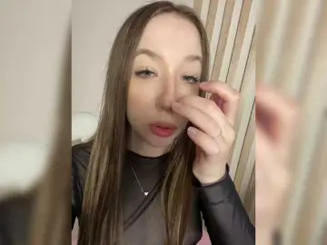 Bongacams Nude Webcam of sashhhkino