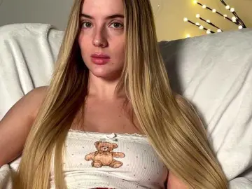 Bongacams Adult Webcam of BarbieSize