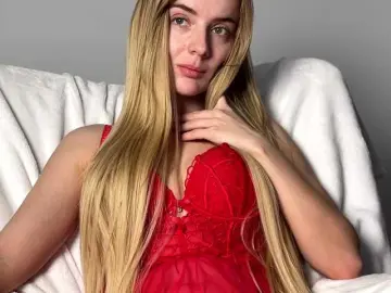 Bongacams Sex Cam of BarbieSize