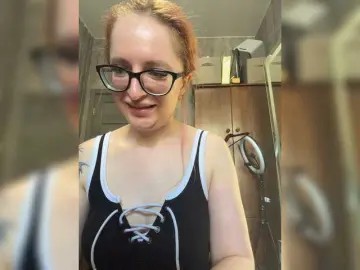 Bongacams Watch Live Sex Cams of Emma4coy