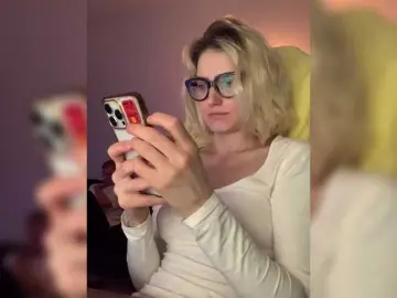 Bongacams Free Live Porn of Sexy-Sweets