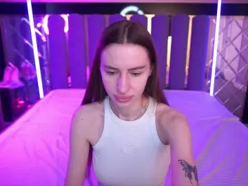 Bongacams Free Porn Cam of SnowWhiteee