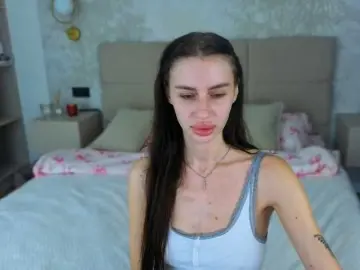 Bongacams Watch Live Sex Cams of SnowWhiteee