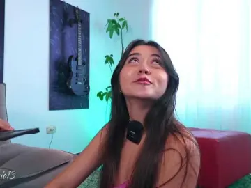 Bongacams Watch Live Sex Cams of Bellapazzia