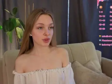 Bongacams Live Sex of CrimsonAura