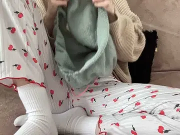 Bongacams Watch Live Sex Cams of BestyBoobs