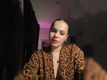 Bongacams Adult Webcam of 12-Lovely-girl-12