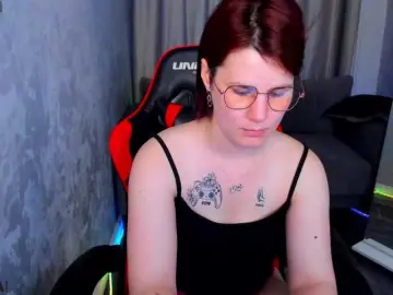 Bongacams Watch Live Sex Cams of DaryBrown