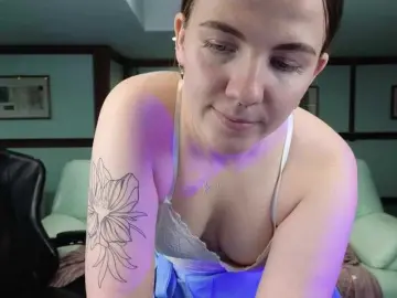 Bongacams Free Porn Cam of KiraRustle