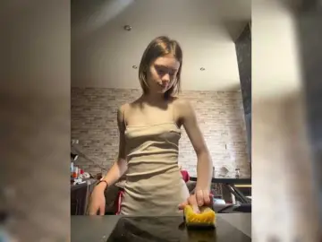 Bongacams Sex Cam of 18YoungPussy18