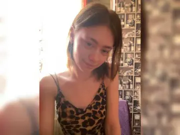 Bongacams Free Live Porn of 18YoungPussy18