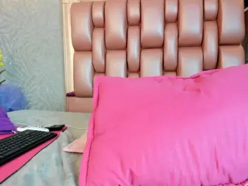 Bongacams Free Porn Cam of KOURTNEY-