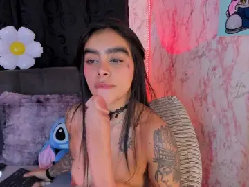 Bongacams Nude Webcam of laurencamila1