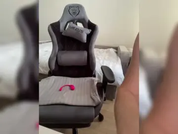 Bongacams Live Sex Cam of molochnaya000