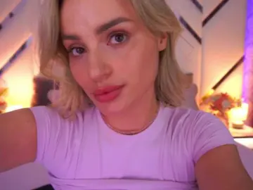 Bongacams Live Sex Cam of FloraGreys