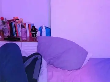 Bongacams Nude Webcam of Almondmilka