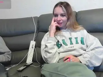 Bongacams Best Webcam of Almondmilka
