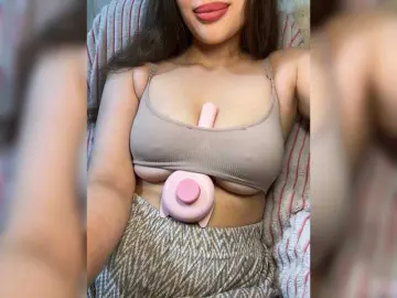 Bongacams Watch Live Sex Cams of Alifiya28