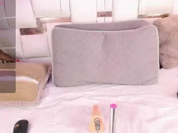 Bongacams Nude Webcam of Skylar-Smith