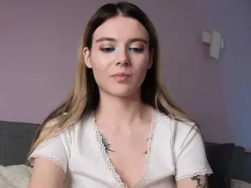 Bongacams Live Sex Cam of Alicee-teasee