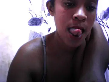 Bongacams Live Sex Cam of silviaLaBombe