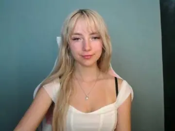 Bongacams Nude Webcam of LuciaGlow