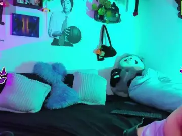 Bongacams Free Porn Cam of Bluedarkelf888