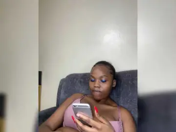 Bongacams Adult Video Chat of Curvy-maxy9