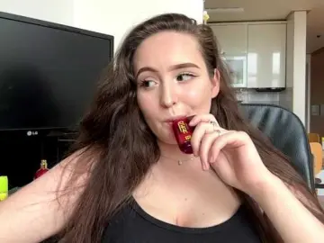 Bongacams Best live sex cam show of EmillyCarte