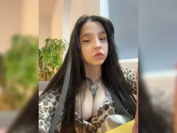 Bongacams Best Webcam of LittleDelora