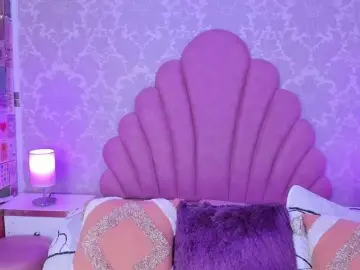 Bongacams Live Sex Cam of NicoleHills