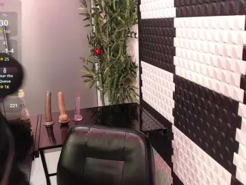 Bongacams Watch Live Sex Cams of AlinaMorris