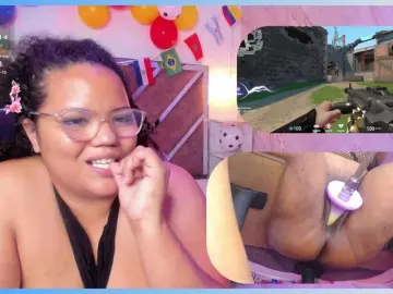 Bongacams Watch Live Sex Cams of MhiaRey