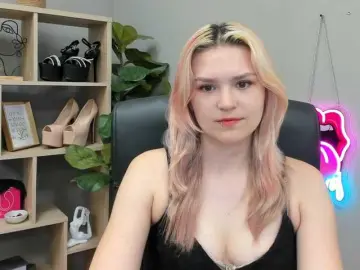 Bongacams Free Porn Cam of SweetLilyxo