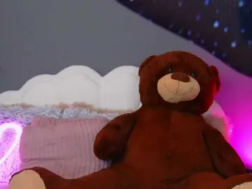 Bongacams Live Porn of CrystalRed