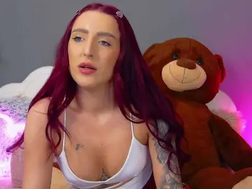 Bongacams Live Sex Cam of CrystalRed