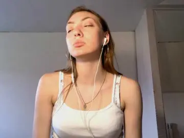 Bongacams Private Sex Chat of MyrticeDollen