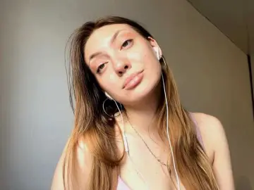 Bongacams Nude Webcam of MyrticeDollen