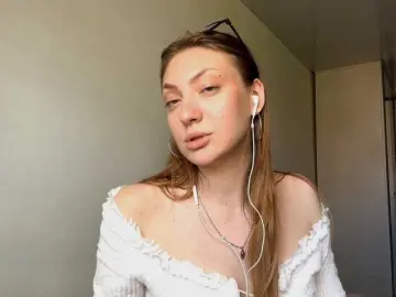 Bongacams Sex Cam of MyrticeDollen